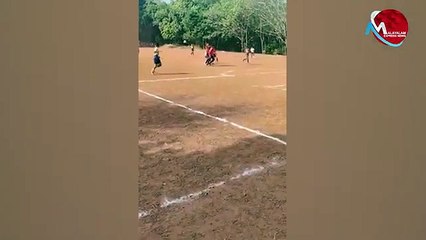 മഞ്ചേരി കുനിയിൽ അൽ അൻവാർ യു പി സ്കൂളിലെ ആറാം ക്ലാസുകാരൻ കെ കെ അൻഷിദിന്റെ ബാക്ക് ഹീൽ ഗോൾ ഉഗ്രൻ... മിടുക്കൻ...