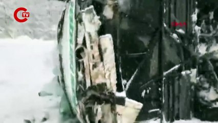 Bingöl'de kar ve tipi nedeniyle yolcu otobüsü devrildi! 12 kişi yaralandı