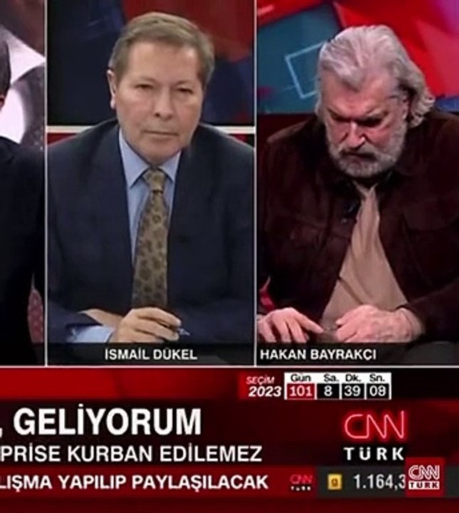 Hakan Bayrakçı canlı yayında tırnaklarını kesti