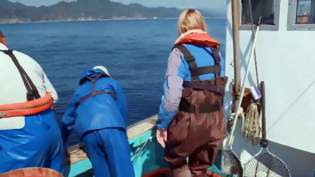 Shark Week - Se33 - Ep16 - Alien Sharks - First Contact HD Watch