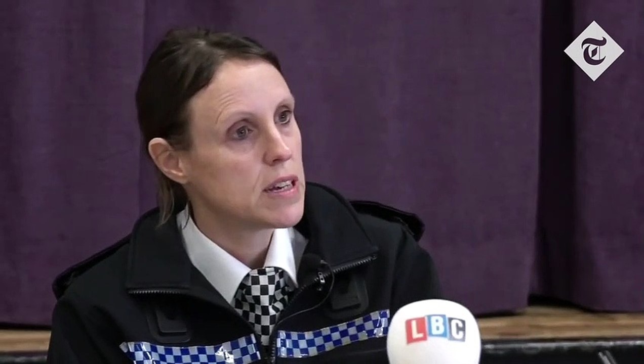 Missing dog walker Nicola Bulley 'fell into river', police believe