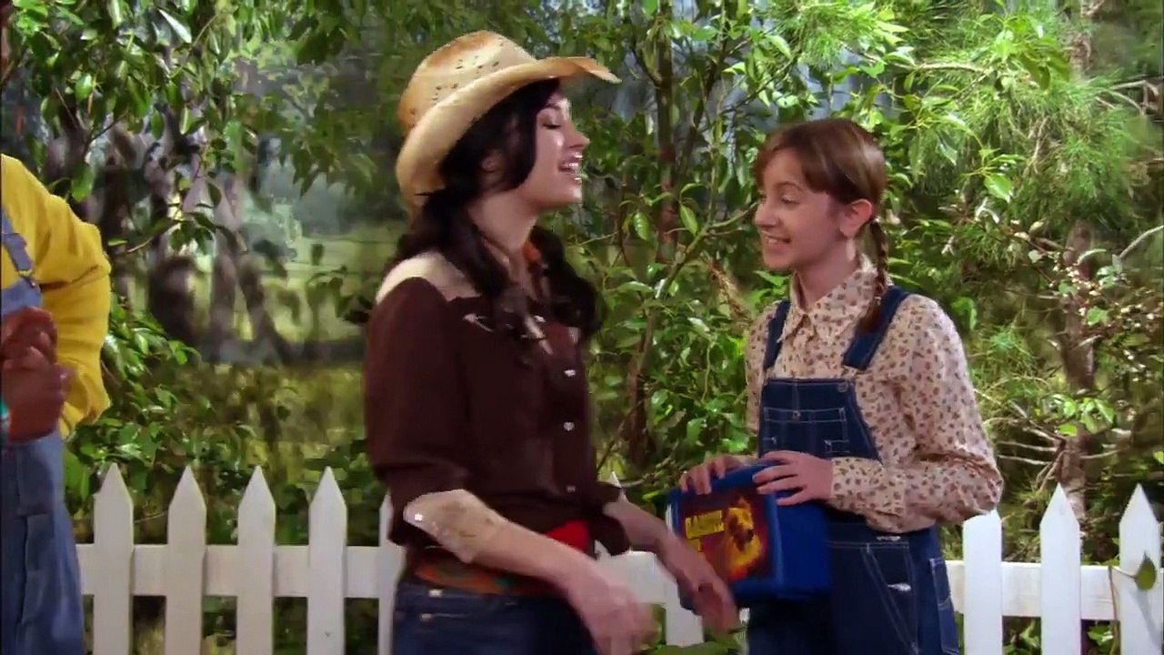 Sonny With A Chance - Se2 - Ep03 -Gassie Passes HD Watch