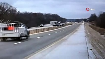 ABD'de TIR otoyolu birbirine kattı!