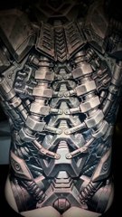 Tatouage Squelette Mécanique sur le Dos 🤖