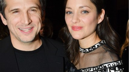 VOICI - "Il m'a fait embrasser tous ses potes" : Marion Cotillard tacle Guillaume Canet et le met mal à l'aise