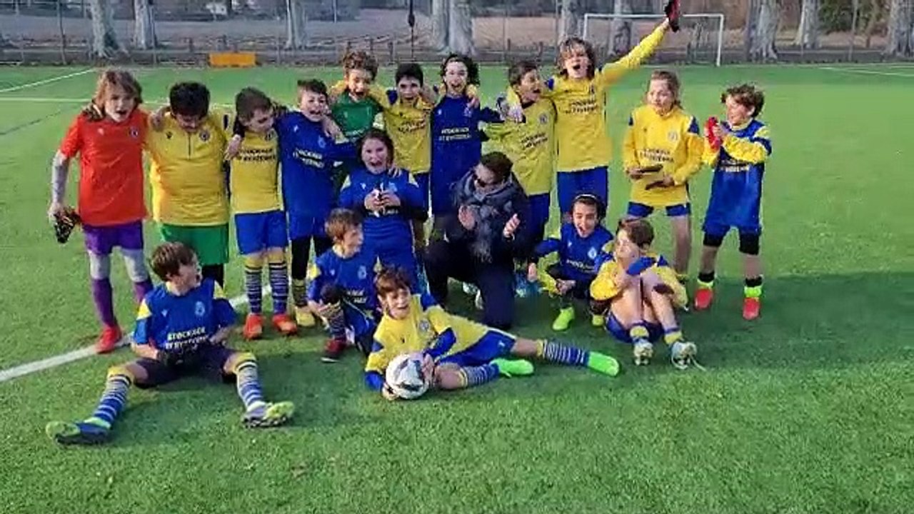 Les U12 regroupés pour feter leus victoires lors du plateau organisé par le club le 28 Janvier