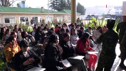 Kolombiya'da kadınlar 30 yıl sonra askerliğe geri dönüyor