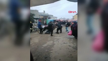 Pazar yerinde çıkan sopalı kavga vatandaş kamerasında