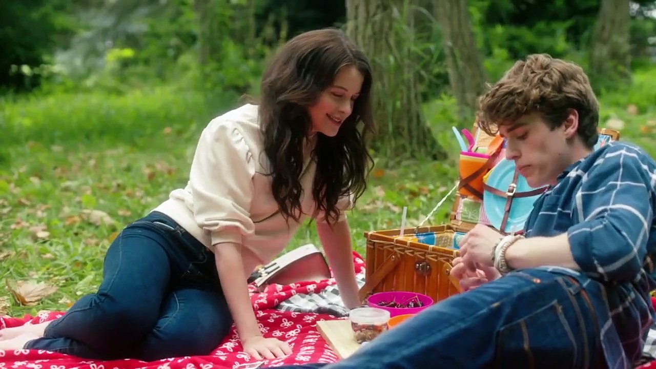 Holly Hobbie - Se2 - Ep01 - A Whole New Holly HD Watch