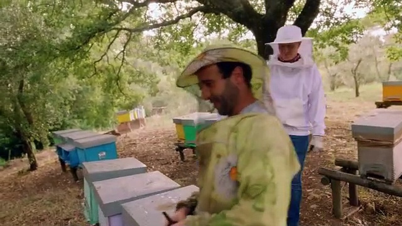 Bobby and Giada In Italy - Se1 - Ep04 - Wine Country HD Watch