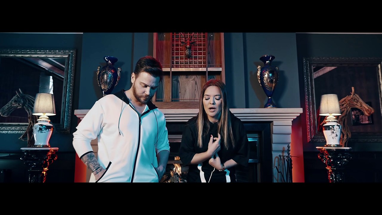 Sinan Akçıl & Demet Akalın - Yalan - Lie - Turkish Music