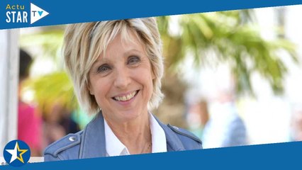 Évelyne Dhéliat en concert avec Julien Doré, elle raconte son expérience “dingue” !