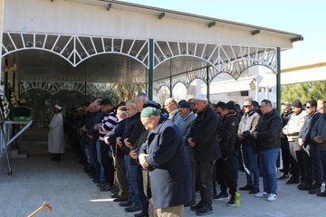 SÖMESTİRDE ZİYARETE GİTTİĞİ ANNEANNESİYLE EVDE ÖLÜ BULUNAN ECRİN, SON YOLCULUĞUNA UĞURLANDI