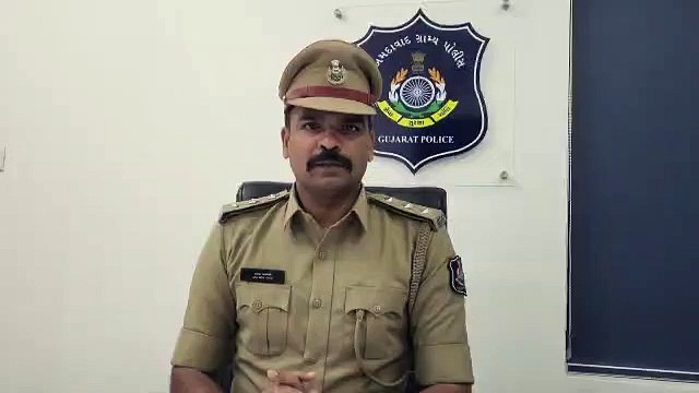 Video : नकली पुलिस बनकर लोगों को लूटने वाले गिरोह का पर्दाफाश, 7 गिरफ्तार