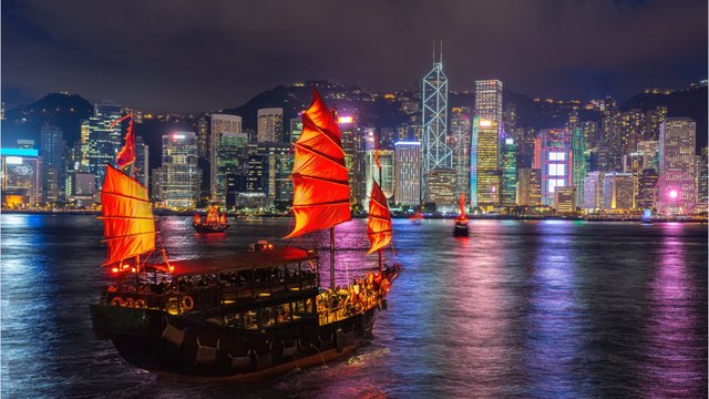 Hong Kong va distribuer des billets d'avion gratuits pour faire revenir les touristes et investisseurs