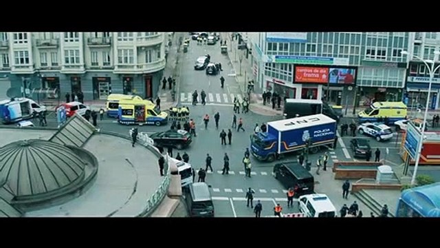 Tráiler de la película Fatum protagonizada por Luis Tosar, Álex García, Elena Anaya y Arón Piper. Estreno en cines el 28 de abril.