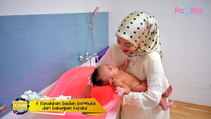 Cara Mandikan Bayi Elak Jatuh dan Selamat