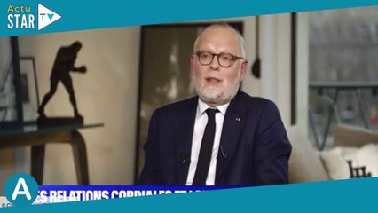 Édouard Philippe atteint d’alopécie : “J’ai perdu mes sourcils et ils ne reviendront pas”