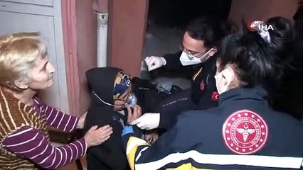 Gözyaşları içinde yanan evini izledi