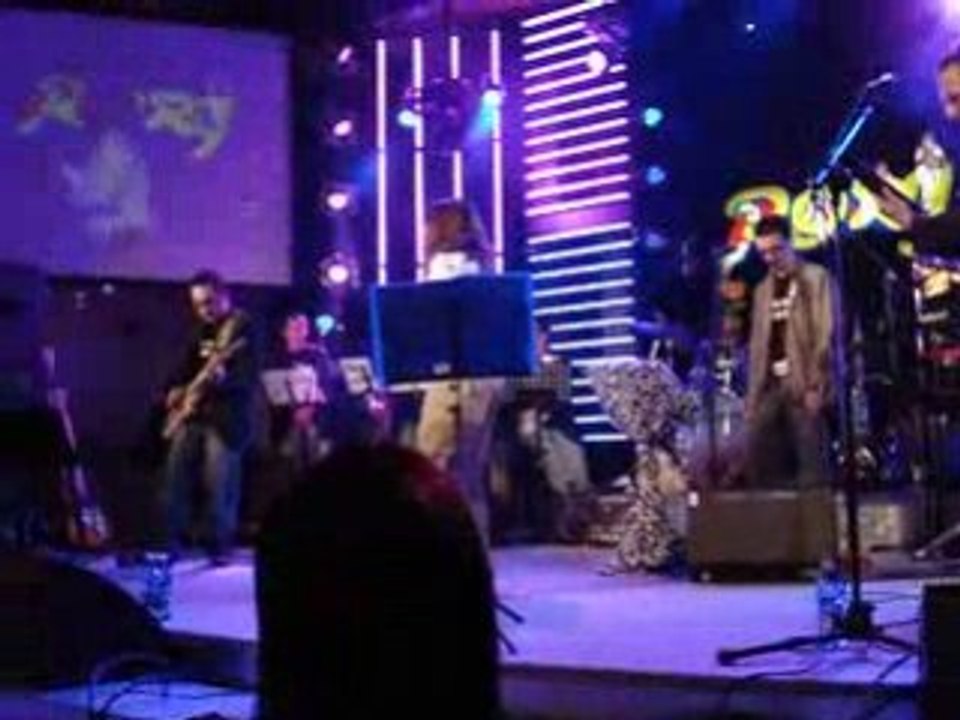 CRISTINA D'AVENA feat. GEM BOY Prendi per Mano