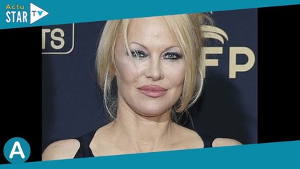 Pamela Anderson et son expérience torride avec un homme de 80 ans : "La nuit la plus chaude de tous