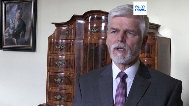 345 Tage Ukraine-Krieg: Einkaufszentrum in Cherson in Flammen