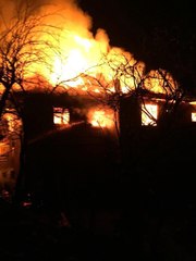 Alevlere teslim olan 2 ev kullanılmaz hale geldi