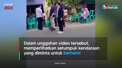 Pengantin ini Nikah di Jalan Raya, Kendaraan Dicegat Harus Ngalah Bikin Geregetan