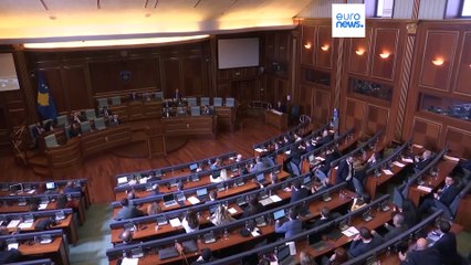 Randale im Parlament in Belgrad wegen Kosovo-Plan