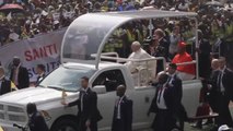 65.000 personas reciben al Papa en el estadio de los Mártires de Kinsasa, en el Congo