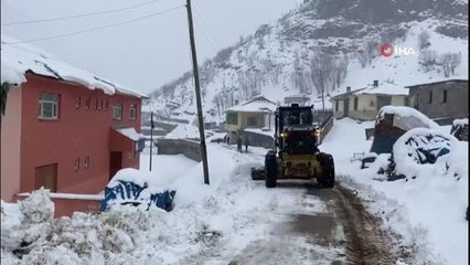 Şırnak'ta 32 yerleşim yerine kar nedeniyle ulaşım sağlanamıyor
