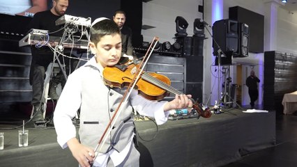 זיו עם הכינור