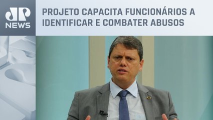 Tarcísio de Freitas sanciona lei de proteção à mulher na noite de São Paulo