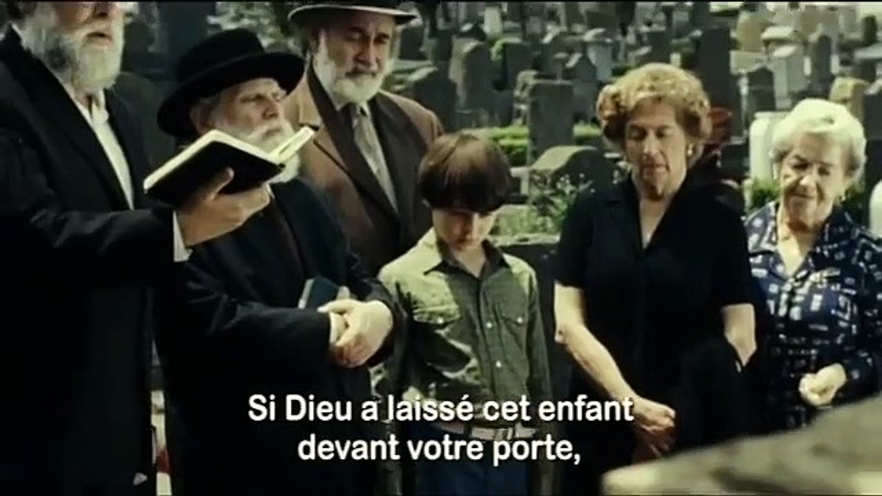 L'Année où mes parents sont partis en vacances | movie | 2006 | Official Trailer
