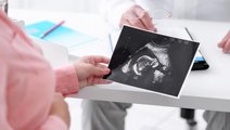 Doktorlar şaşkın! Genç kadın beş gün içinde iki kez hamile kalıp ikiz doğurdu