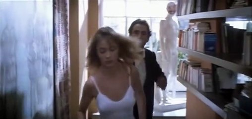 À gauche en sortant de l’ascenseur | movie | 1988 | Official Trailer