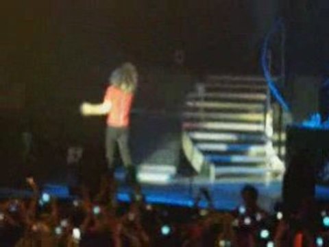 [Tokio Hotel - 13.03.2008] Bill et le français ...