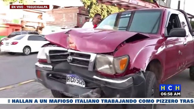 ¡Un lesionado y pérdidas materiales, deja triple colisión en bulevar FFAA!