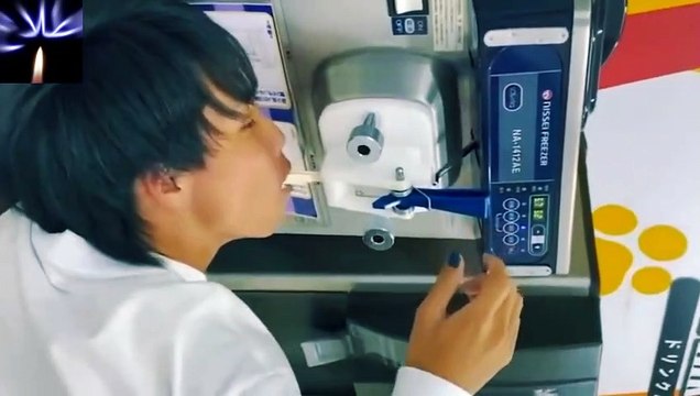 【バカッター動画】カラオケまねきねこでソフトクリームに直接口つける 火炎迷惑行為　ドリンクバー スプレー- カラオケ店で、中学生がソフトクリームを直飲み。