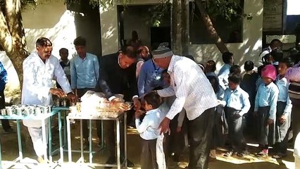 एसडीएम ने स्कूलों में किया बाल गोपाल दूध योजना का औचक निरीक्षण