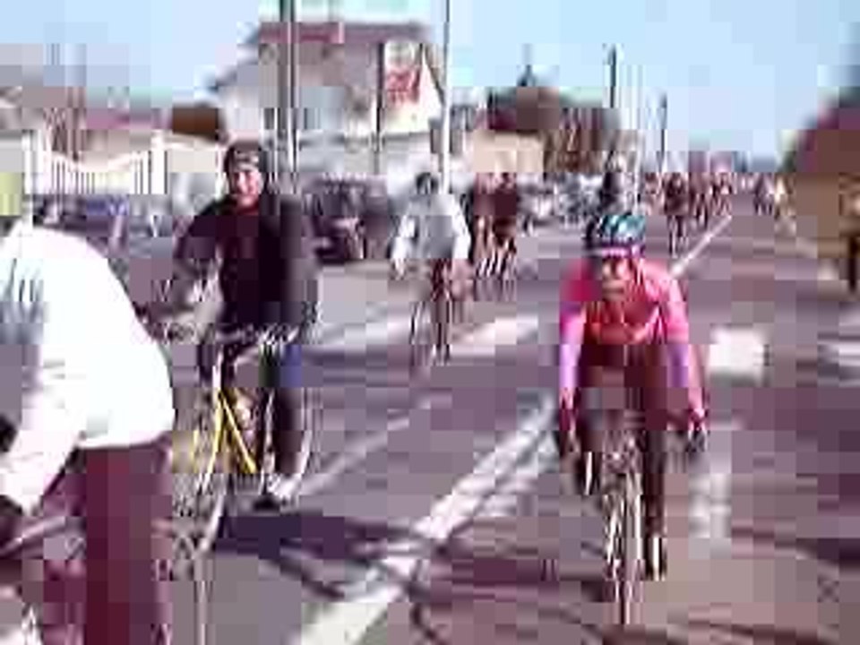 Arrivée des cyclorésistants à Blois