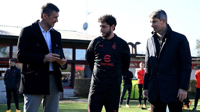 Calabria rewarded for his 200 appearances in Rossonero