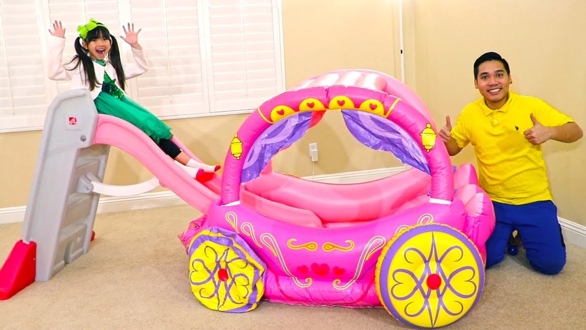 Diana pretend play with store princess carriage inflatable toy