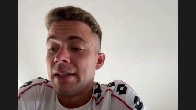 ITW/Le Mag 2023 - Enzo Couacaud : On m’a toujours dit de ne pas m’étirer avec une lésion et là tu voyais Novak Djokovic s’étirer tout le temps ! C’est vrai que ça paraît dur à croire !