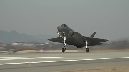 美 F-22·F-35B 이틀 만에 또 출격...서해서 연합훈련 / YTN
