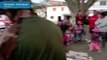 Disidencias de las FARC regalan kits escolares a niños en una zona rural de Antioquia