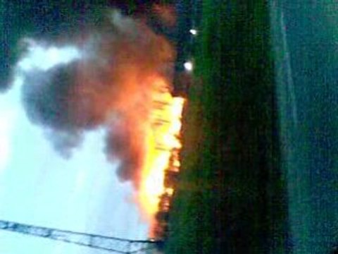 Feu entrepot moussy le neuf 77