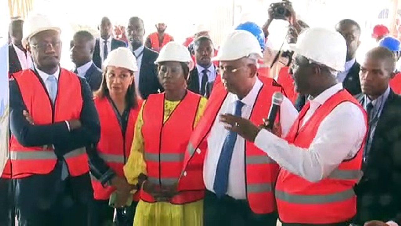primature patrick achi visite le chantier du parc des expositions d abidjan