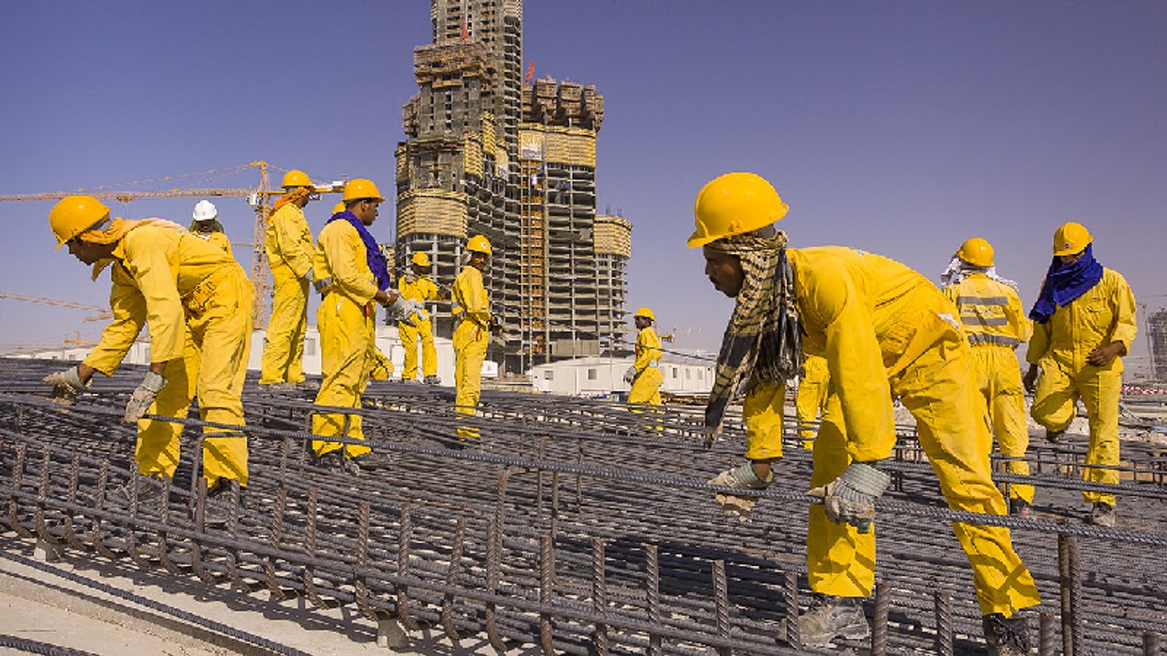 Why Do 10,000 Asian Migrant Workers Die in the Gulf Countries Every ...