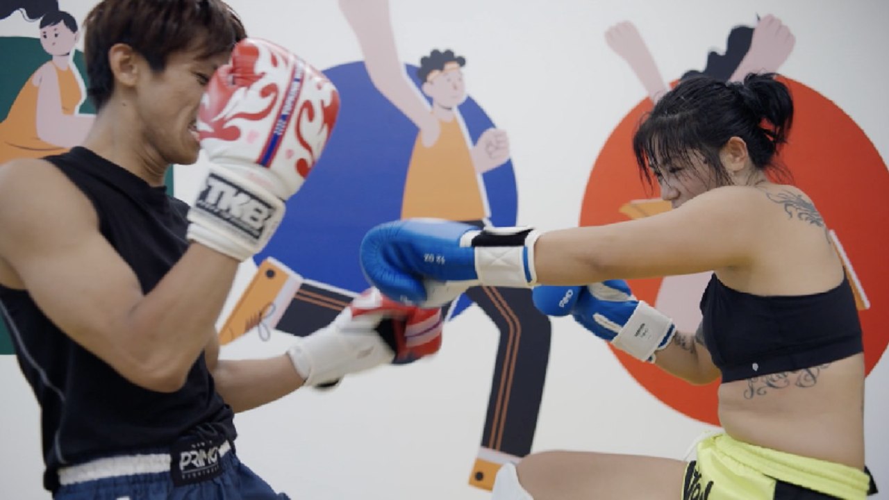 Why Are Women Buying More Boxing Gloves? | Micro Docs